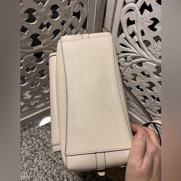 Michael Kors Light Cream Backpack - Picture 13 of 15